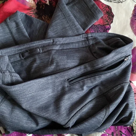 Lululemon Speed Up Tight - Picture 9 of 10